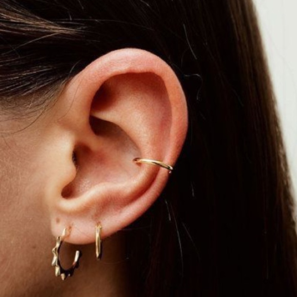 14 karat gold plated hoops ✨